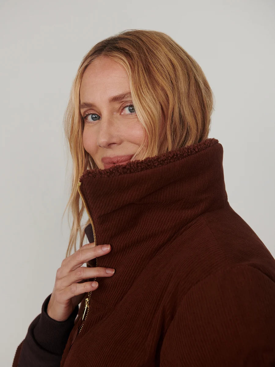 Varley Brackley Cord Puffer Jacket in Cappuccino